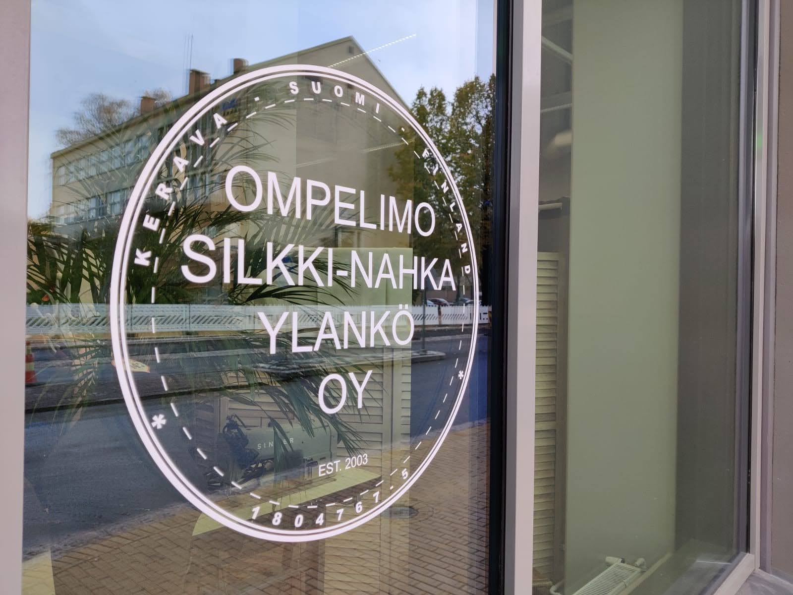 Ompelimon siro ikkunalogo